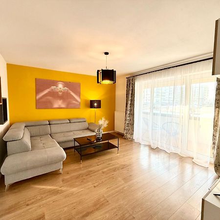 Kasper Coresi Mall - Rise Private Apartments & Suites Brasov Ngoại thất bức ảnh