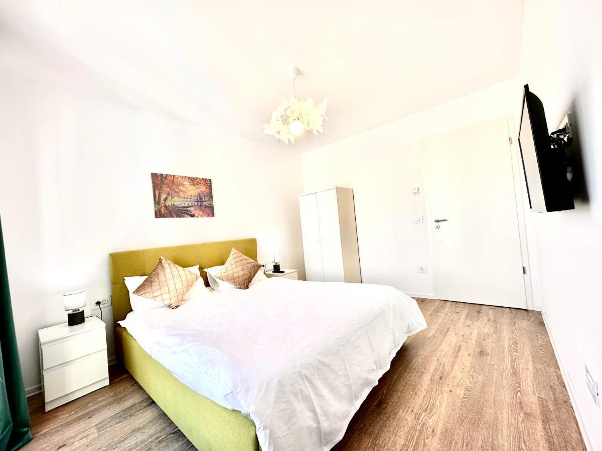 Kasper Coresi Mall - Rise Private Apartments & Suites Brasov Ngoại thất bức ảnh
