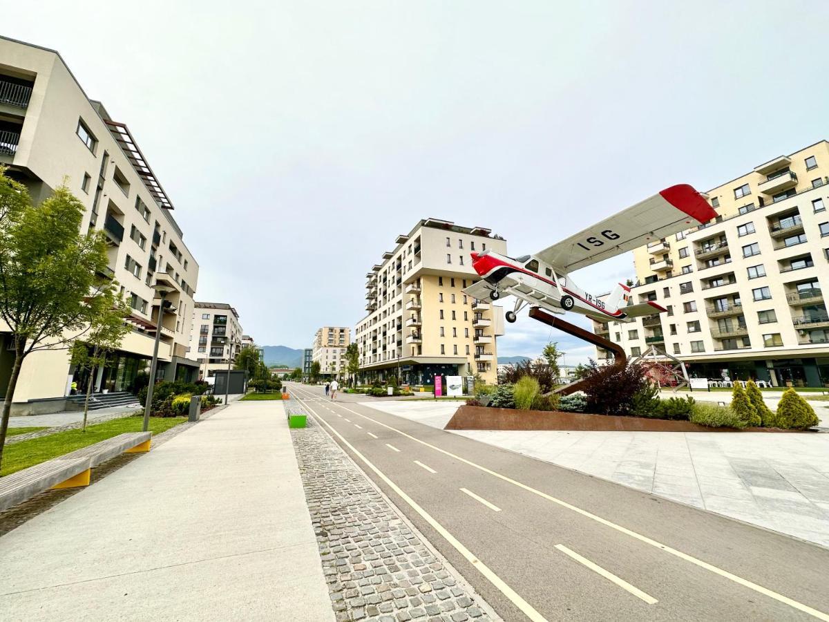 Kasper Coresi Mall - Rise Private Apartments & Suites Brasov Ngoại thất bức ảnh
