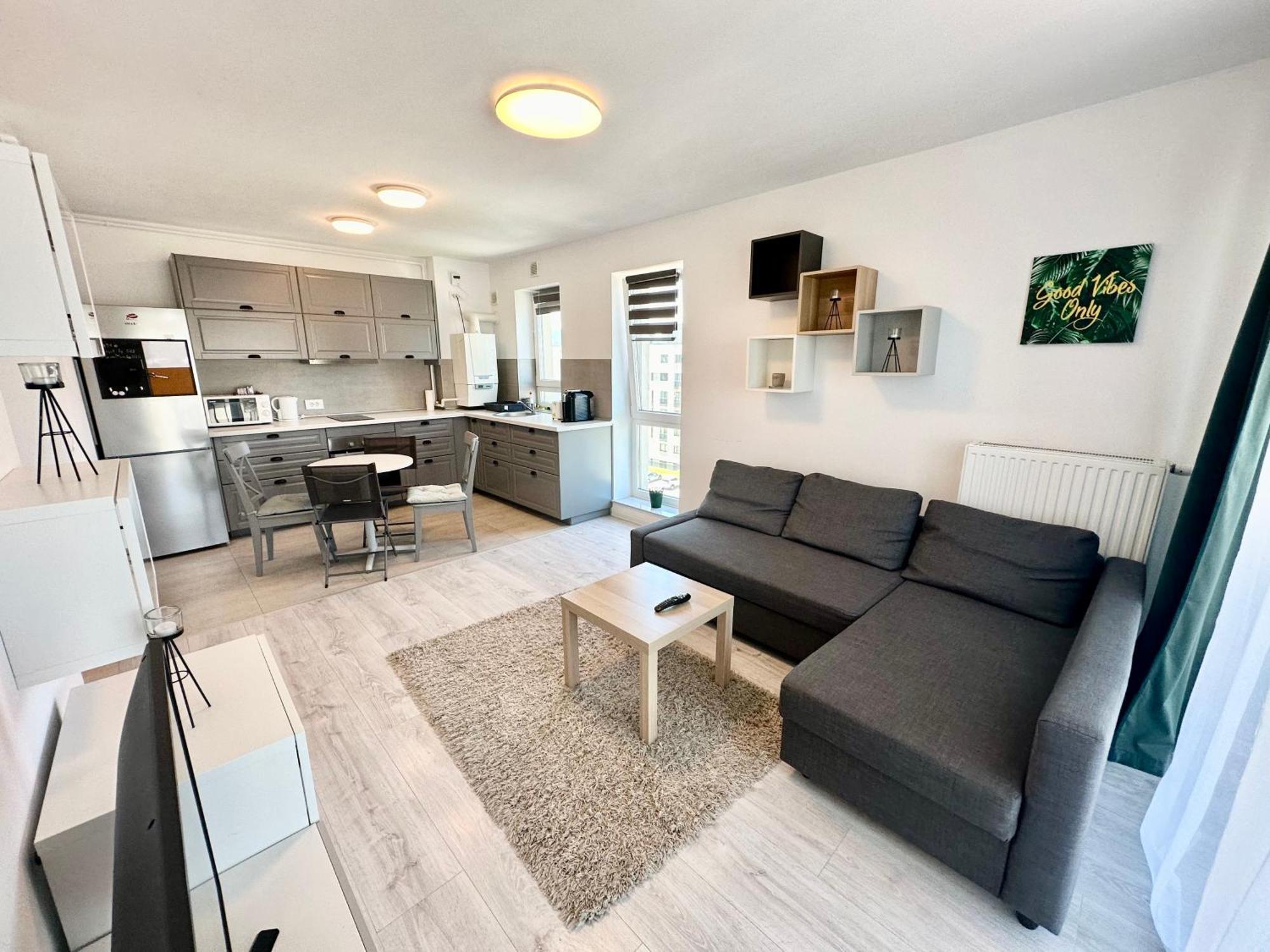 Kasper Coresi Mall - Rise Private Apartments & Suites Brasov Ngoại thất bức ảnh