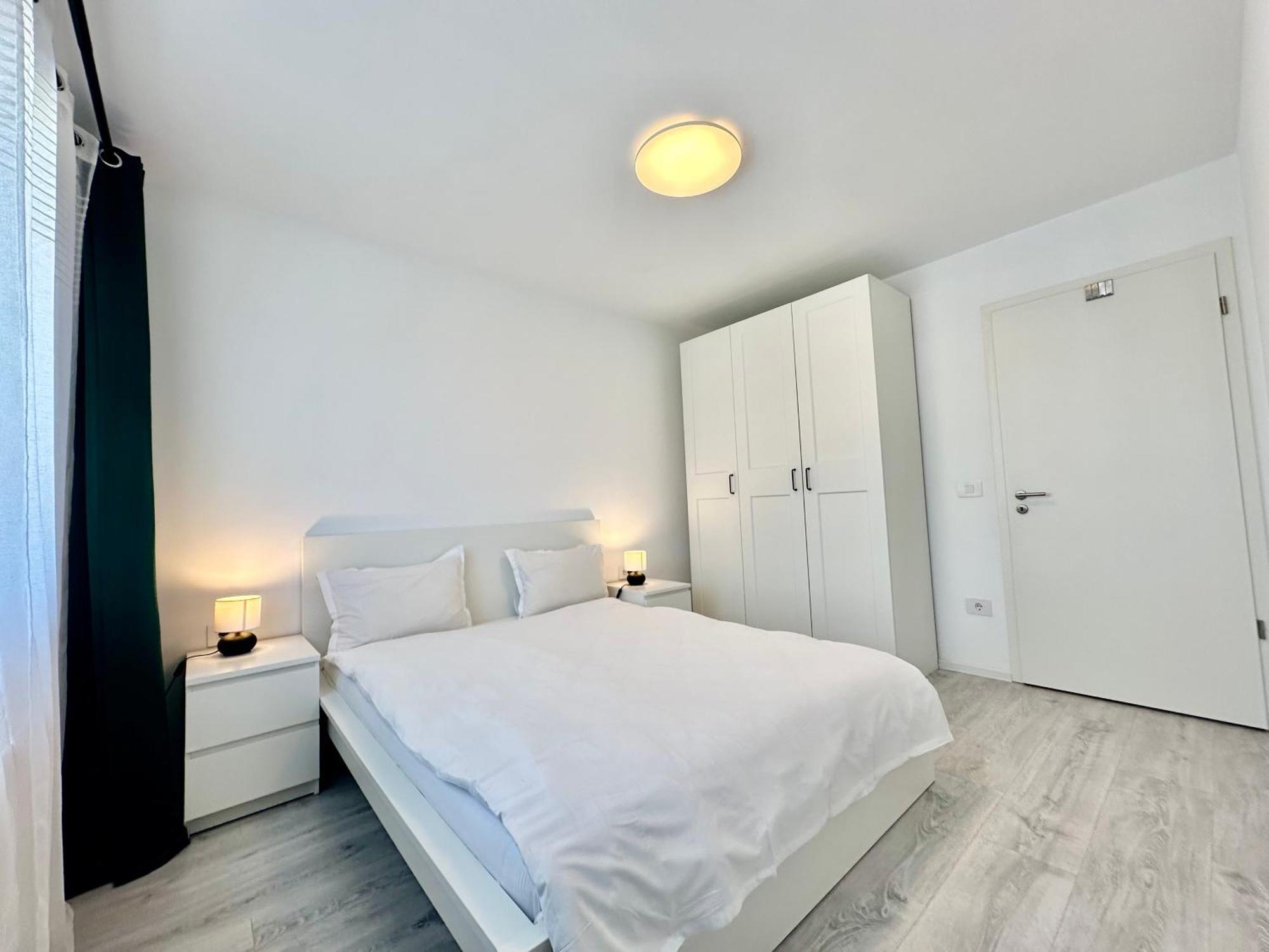 Kasper Coresi Mall - Rise Private Apartments & Suites Brasov Ngoại thất bức ảnh