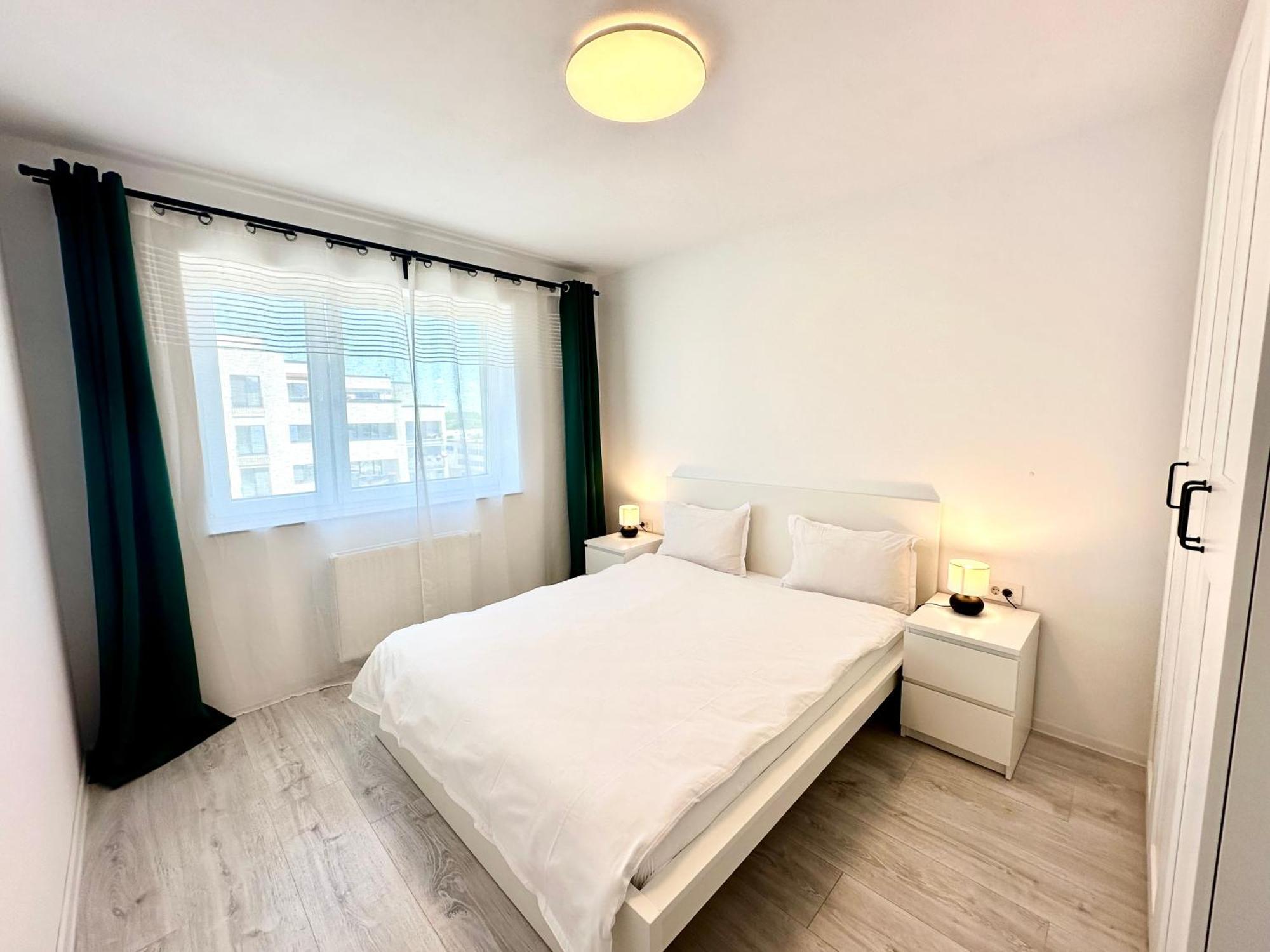 Kasper Coresi Mall - Rise Private Apartments & Suites Brasov Ngoại thất bức ảnh